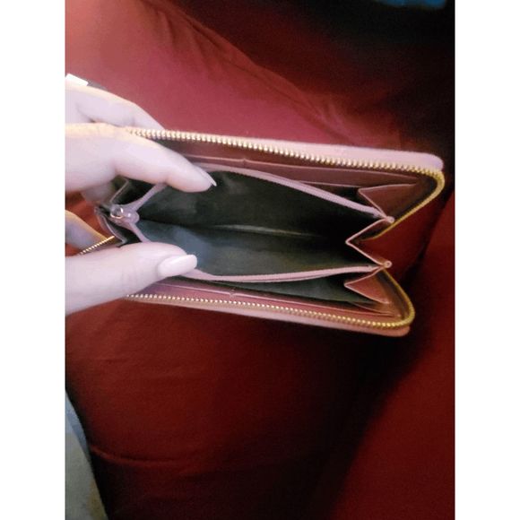 Gucci Monogram Continental Patent Leather zip around wallet #20 - Picture 5 of 10